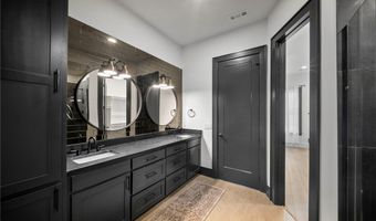 220 SE B St, Bentonville, AR 72712
