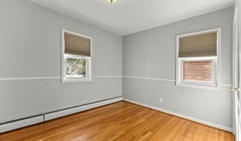 9892 Hubert Ave, Allen Park, MI 48101