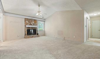 101 BERMUDA LAKE Dr, Alabaster, AL 35007