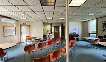 2 Howard St, Augusta, ME 04330