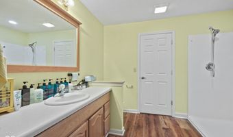 923 Stave Oak Dr, Beech Grove, IN 46107