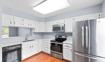 6008 BINGLEY Rd, Alexandria, VA 22315