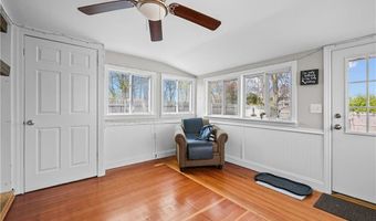 21 Delway Rd, East Providence, RI 02914