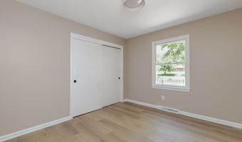 5445 E 72nd Pl, Indianapolis, IN 46250