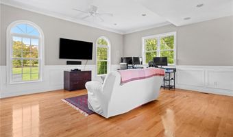 51 Reservoir Rd, Cumberland, RI 02864