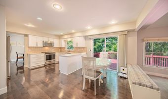3085 N Foxridge Ct, Ann Arbor, MI 48105