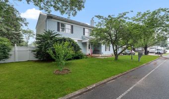 40 Elm St, Beachwood, NJ 08722