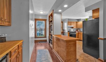 483 N Main St, Amherst, OH 44001