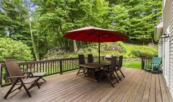 12 Logans Way, Danbury, CT 06811