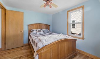 1352 W COMMERCIAL St, Appleton, WI 54914
