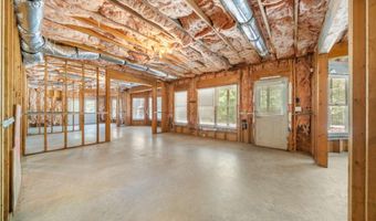 8805 Saddle Trl, Ball Ground, GA 30107