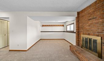 5119 KING ARTHUR Way, Cheyenne, WY 82009