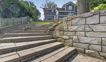 175 NE Stonewall Hts, Abingdon, VA 24210