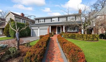 870 Dickens St, Woodmere, NY 11598