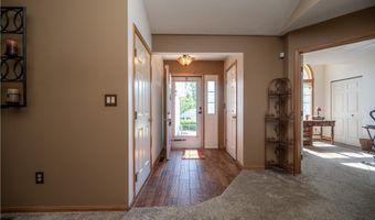 6488 S Timberidge Dr, Austintown, OH 44515