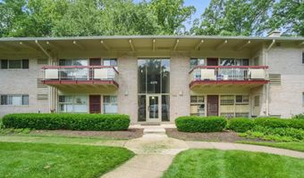 4379 AMERICANA Dr 201, Annandale, VA 22003