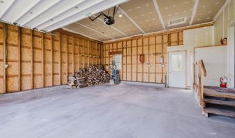 1225 Country Ln, Lamoille, NV 89828