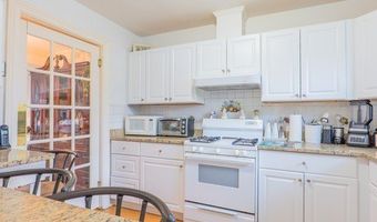 81 Park Ave 605, Danbury, CT 06810