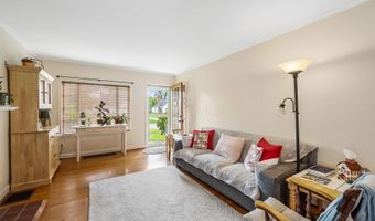 156 E Weisheimer Rd, Columbus, OH 43214