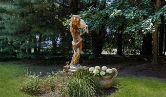360 RUMSTICK Rd, Barrington, RI 02806