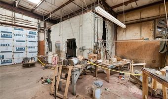 909 C St, Barling, AR 72923