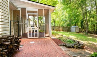 165 Spring Lk, Athens, GA 30605