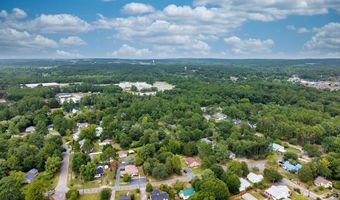 413 Seymour St, Aberdeen, NC 28315