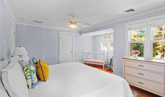 115 Beavertail Rd, Jamestown, RI 02835