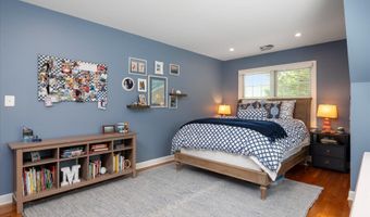 8 SHILEY St, Annapolis, MD 21401