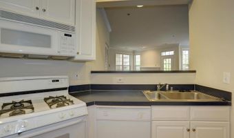 1320 N WAYNE St N 307, Arlington, VA 22201