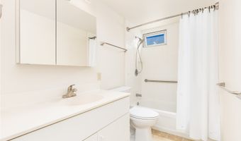 3009 Ala Makahala Pl 504, Honolulu, HI 96818