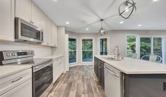 781 Grist Mill Dr E, Acworth, GA 30101