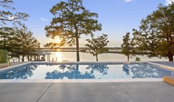 927 N Shore Dr, Biloxi, MS 39532