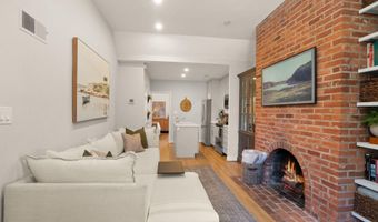 332 11TH St SE, Washington, DC 20003