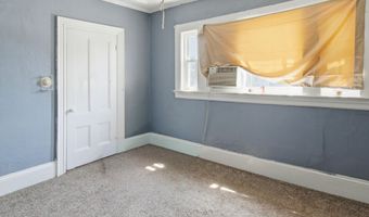 82 Hampshire St, Auburn, ME 04210