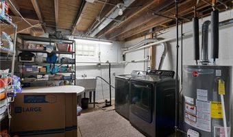 6370 Fairview Rd, Austintown, OH 44515