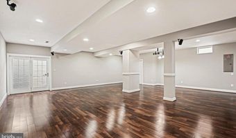 22918 N BROWN Sq, Ashburn, VA 20148