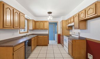1225 E Church St, Aurora, MO 65605