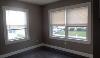 176 Vernon St, Warwick, RI 02889