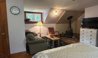 25 Grove St, Brandon, VT 05733