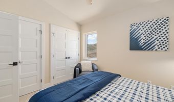 4048 SADDLEBACK Ln, Cheyenne, WY 82001