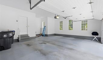 3 Connor Ln, Barrington, RI 02806
