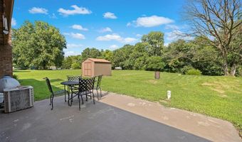 6409 Alpha Dr, Alton, IL 62002