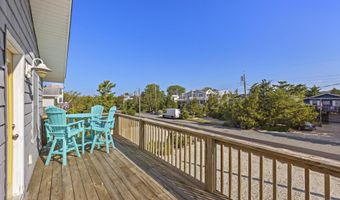 21 E 9th St, Barnegat Light, NJ 08006