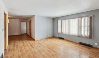 902 Rapids St, Adel, IA 50003