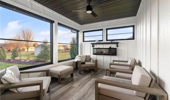 1007 28th St SW, Austin, MN 55912