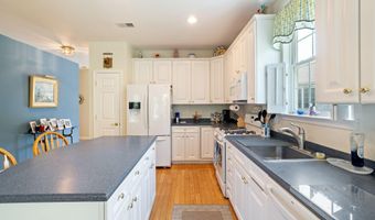 8 Spout Ter, Barnegat, NJ 08005