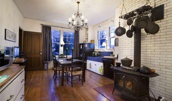2 Harrison Ave, Newport, RI 02840
