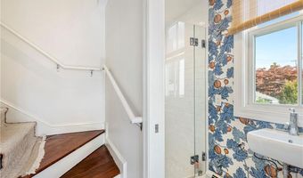 604 Thames & 4 Dixon St, Newport, RI 02840