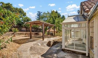 315 N White Cottage Rd N, Angwin, CA 94508